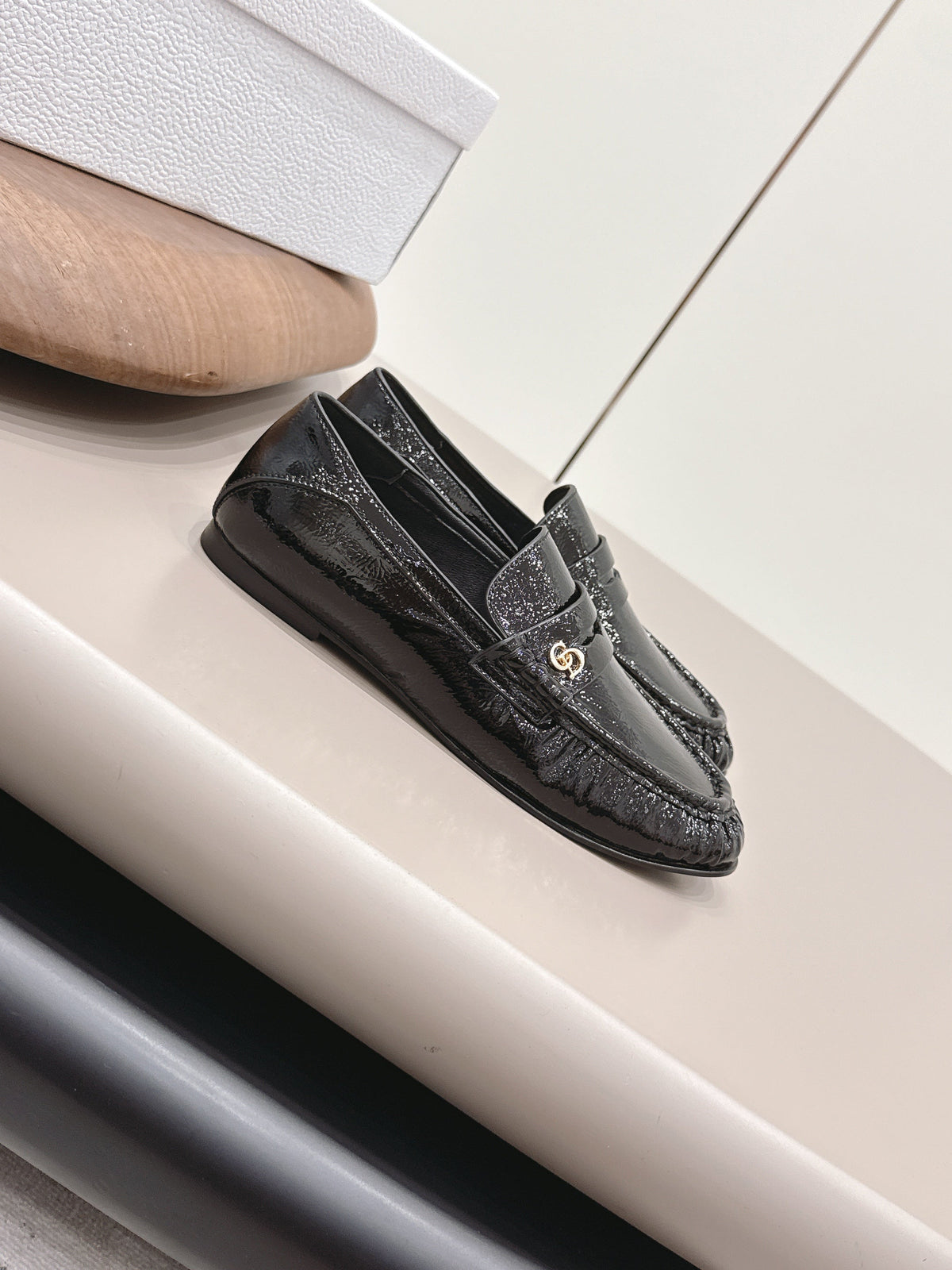 CD 26A Loafers Black Patent Leather 738311