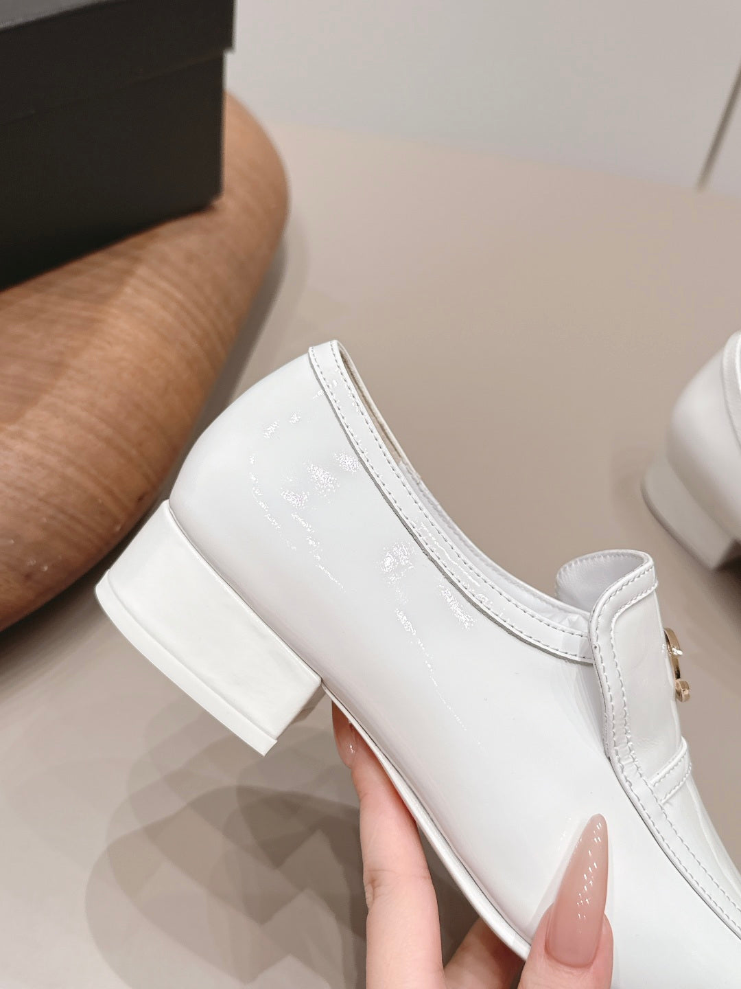 CC 26s Square-Toe Buckle Loafer 3cm White Leather 816296