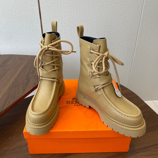 HM 25s Classic Boots Beige Cowhide 422587