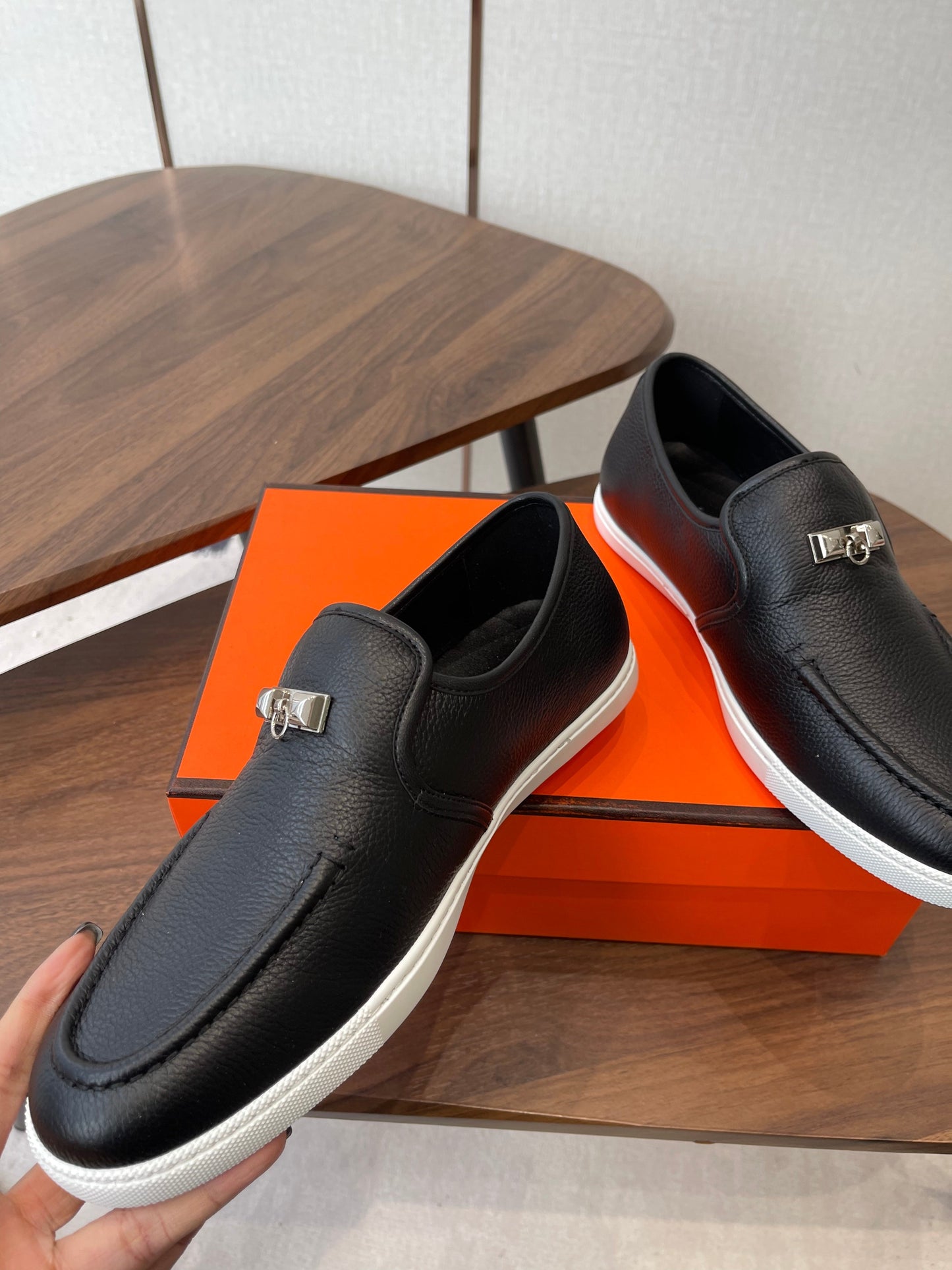 HM Jour Loafers Black Calfskin 579007