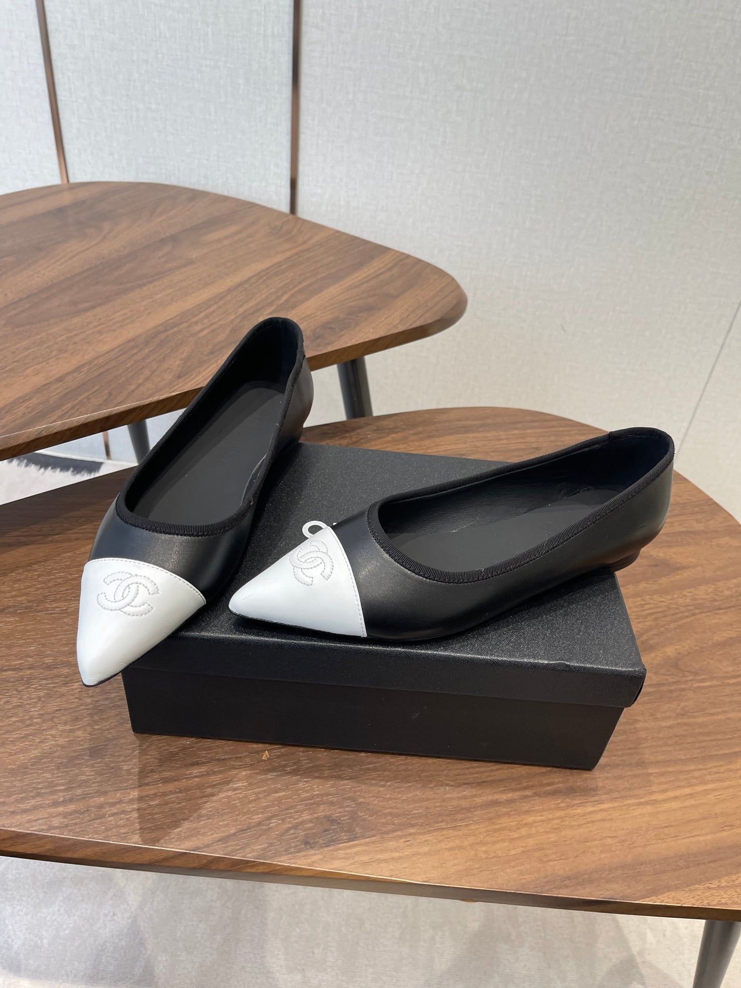 Chanel 2026 Ballerina Flat Black White Sheepskin 624237