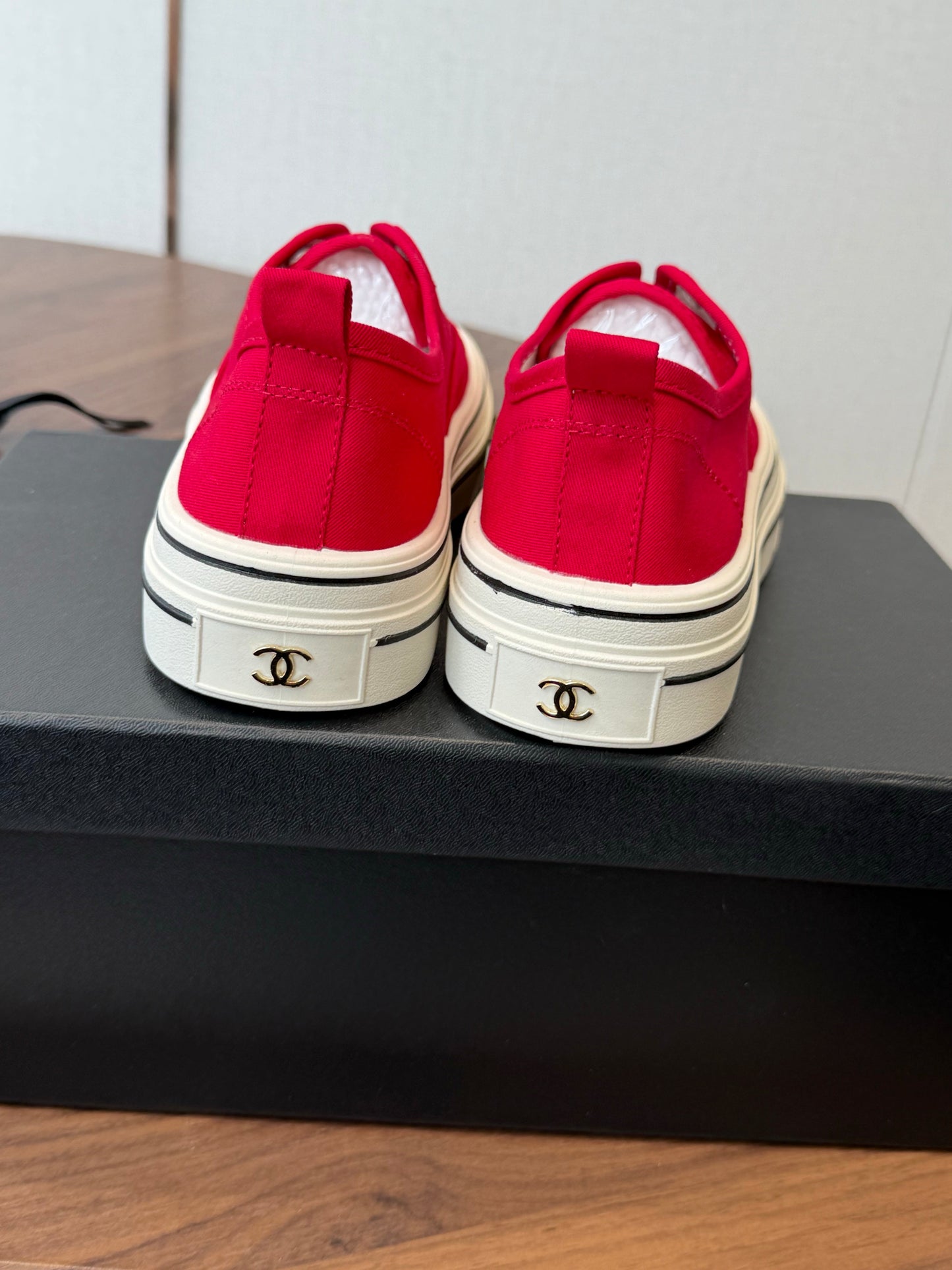 Chanel 2026 Casual Sneaker Canvas Sheepskin 833974