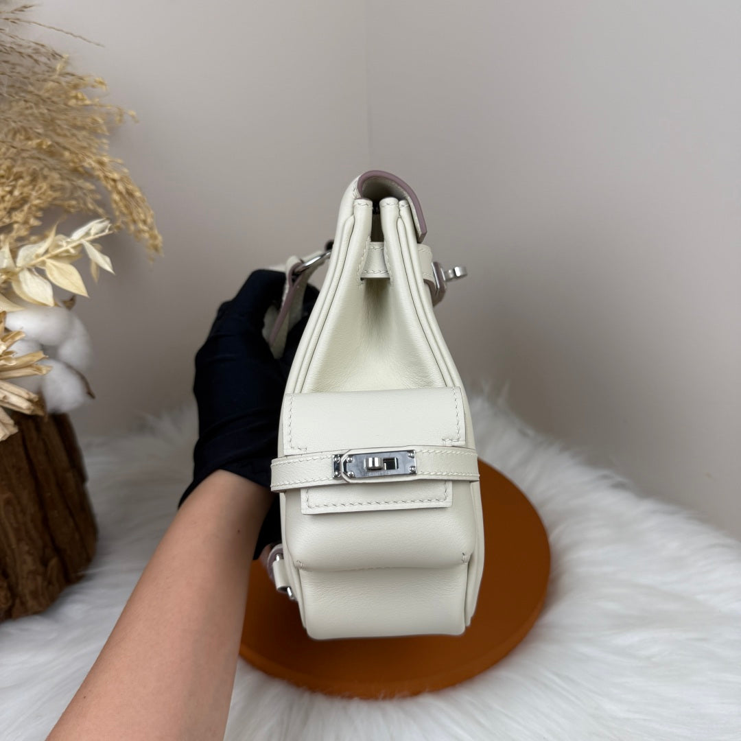 HM Kelly Jump Backpack White Cowhide Sliver Hardware 270038