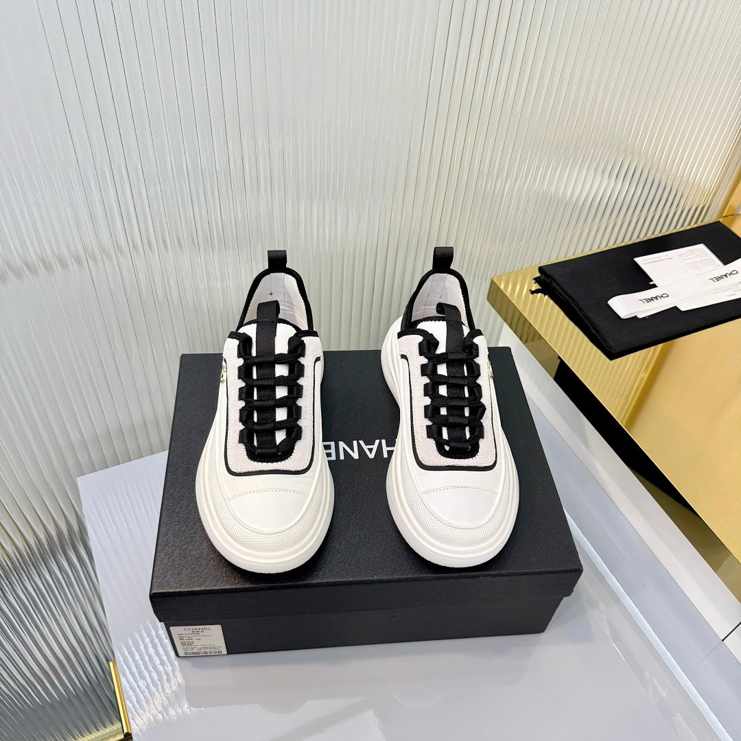 CC 26s Casual Sneakers Black White Suede 928049