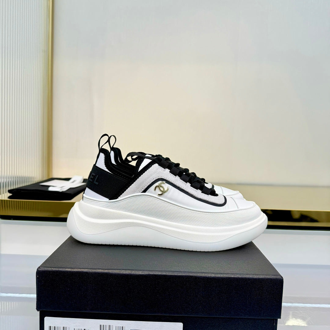 CC 26s Casual Sneakers Black White Suede 928049