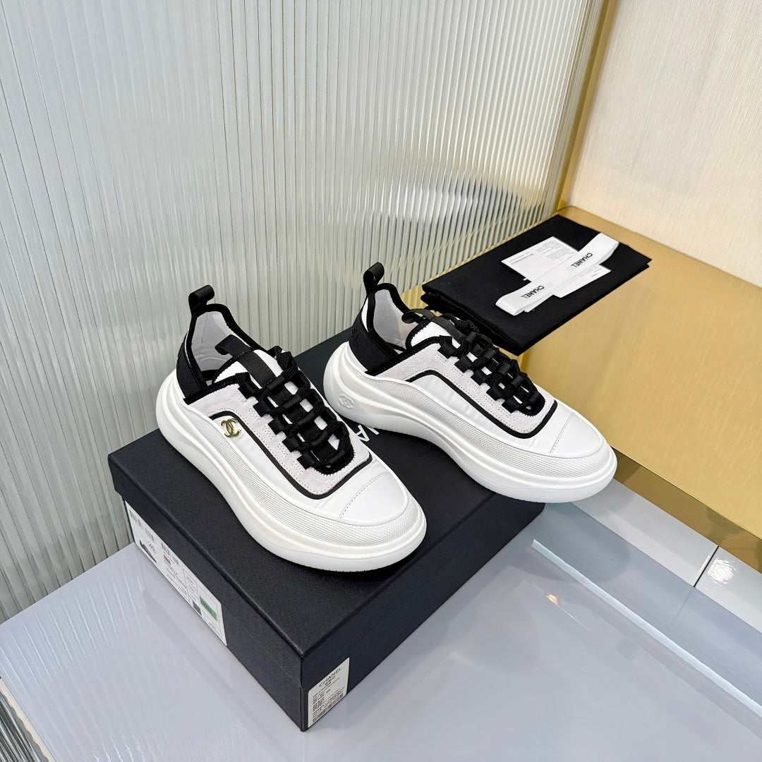 CC 26s Casual Sneakers Black White Suede 928049