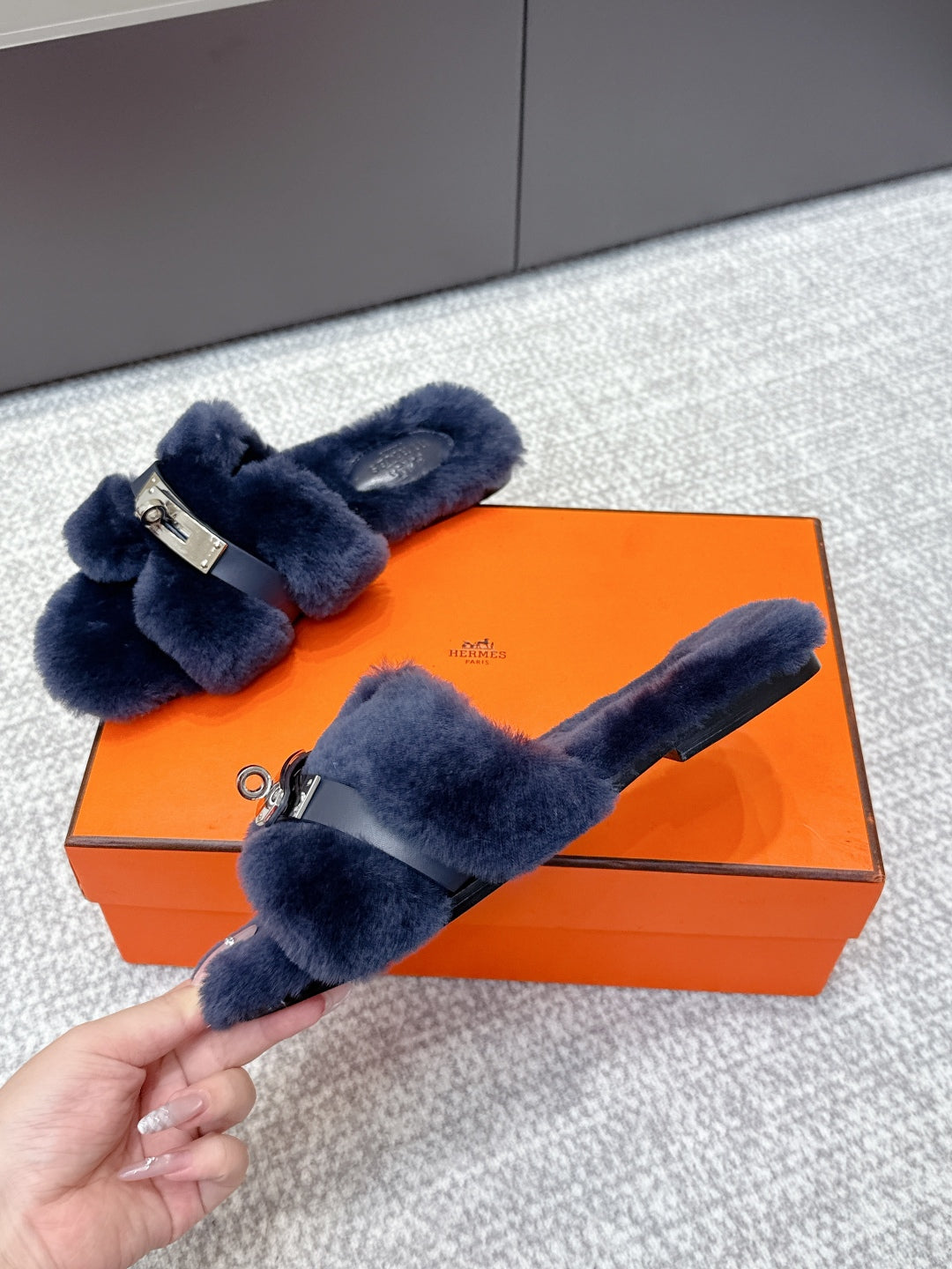 HM 25s H Shaped Slipper with Buckle Navy Blue Shearling 462192