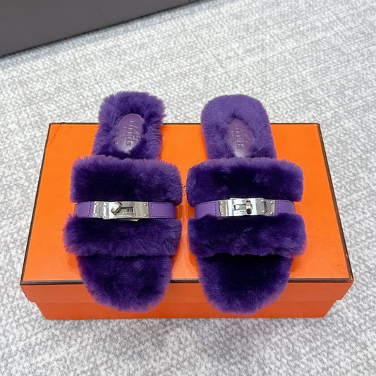 HM 25s Slipper with Buckle Purple Fur 462201