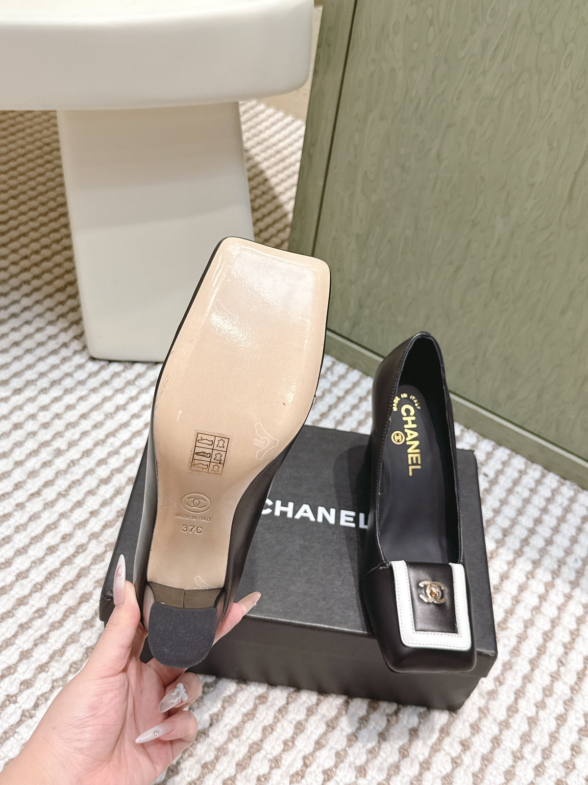 Chanel 2026 Pump Suede and Lambskin
