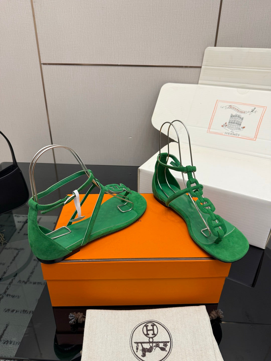 HM Milos Sandal Green Suede 829168