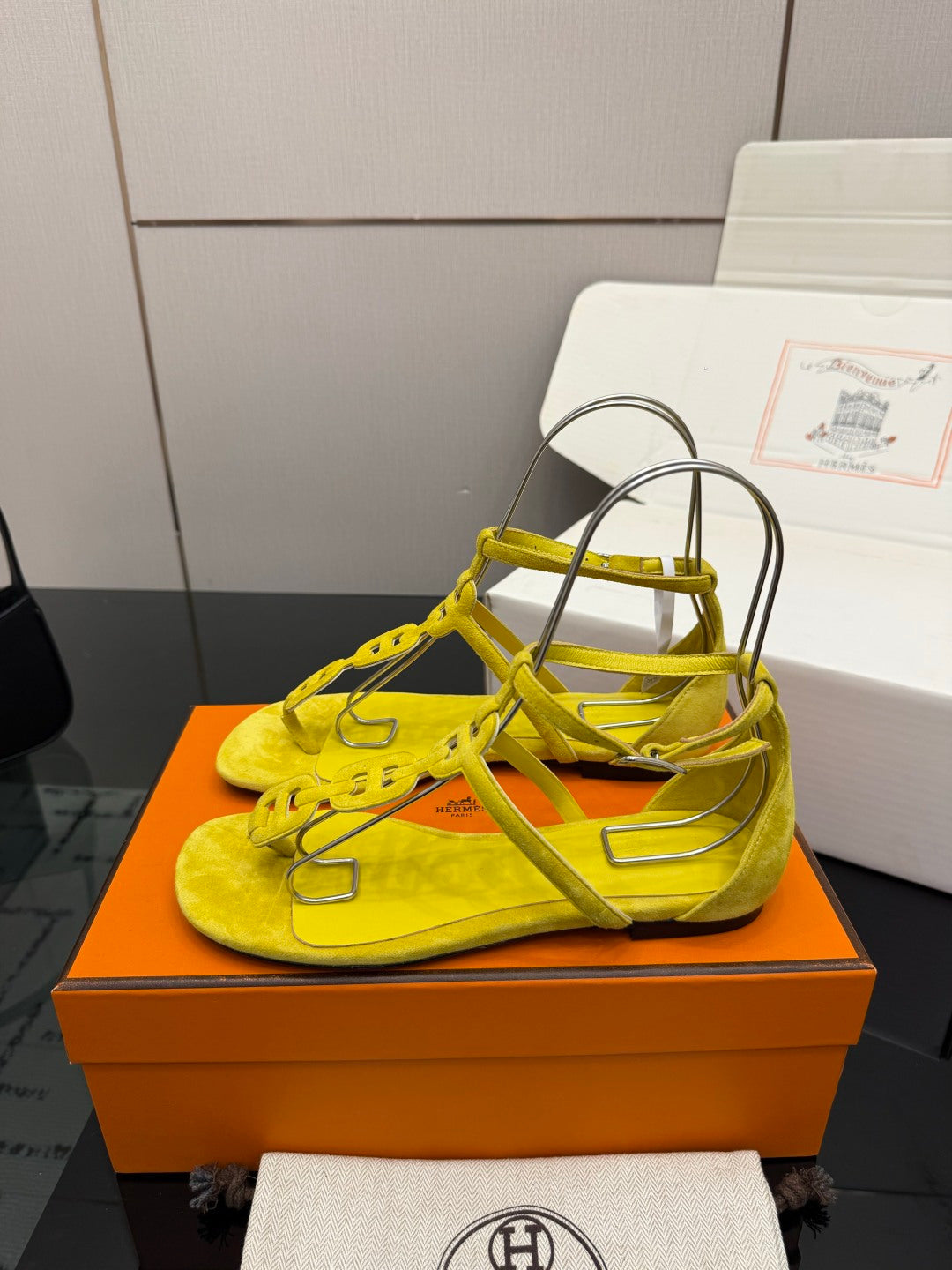 HM Milos Sandal Yellow Suede 829170