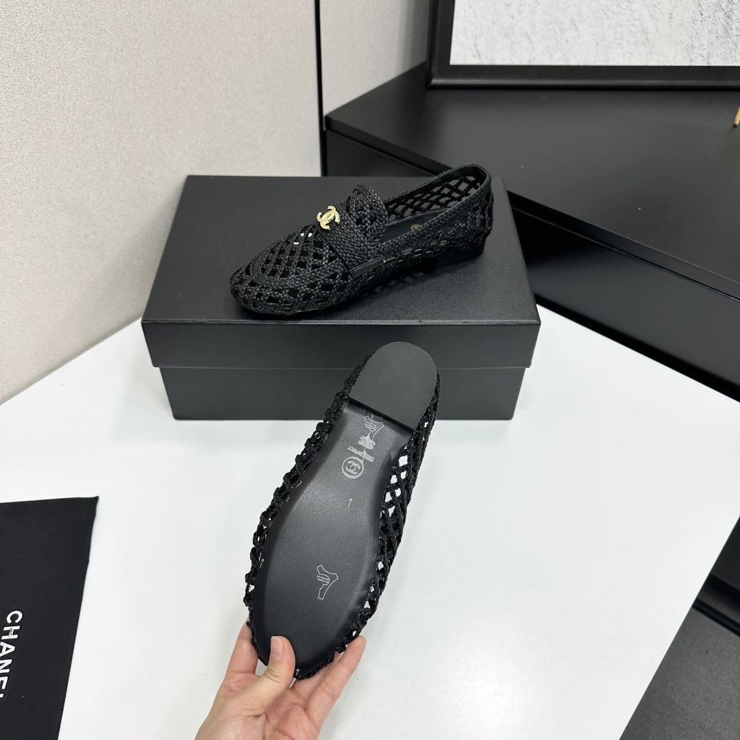CC Pre 2026 Moccasin Black Woven Sheepskin 817675