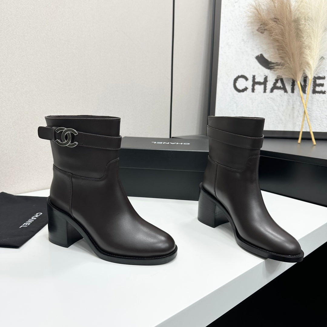 CC FW 2026 Ankle Boot Dark Coffee Cowhide 925669