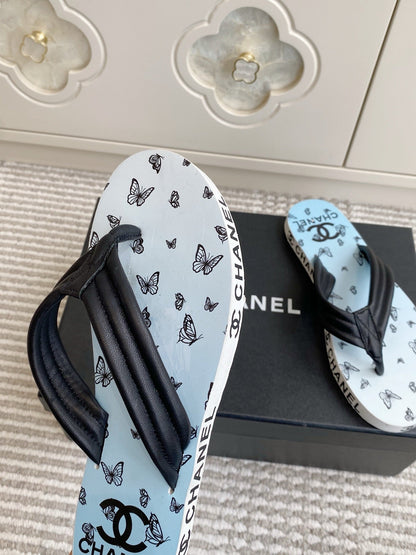 CC 26s Thong Sandals Blue Pastel Black Rubber Leather 647683