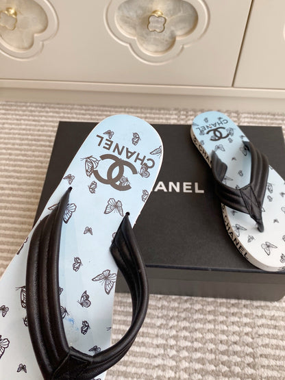 CC 26s Thong Sandals Blue Pastel Black Rubber Leather 647683