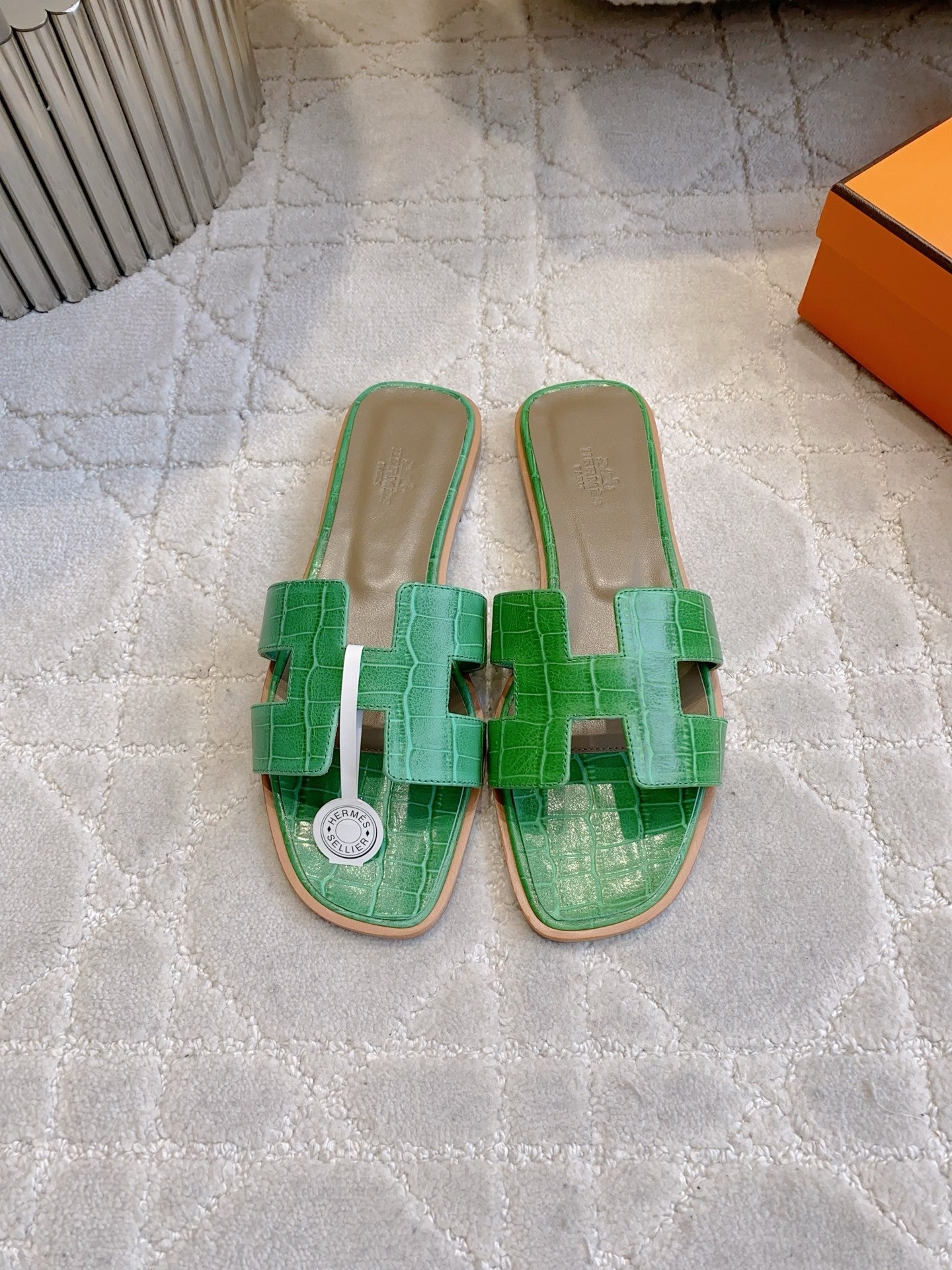 HM 26s Oran Sandal Green Alligator Embossed Leather 724323