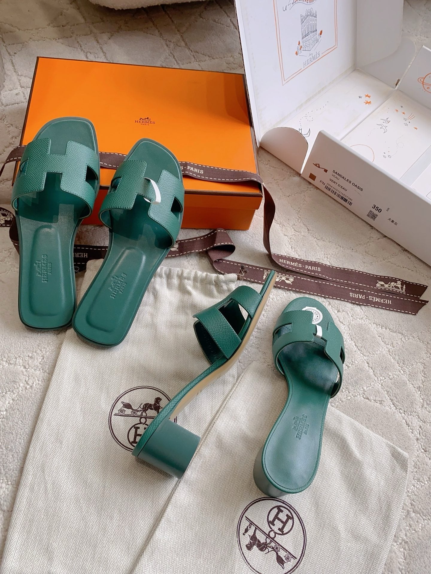 HM 26s Oran Sandal Teal Green Espom Goatskin 724267