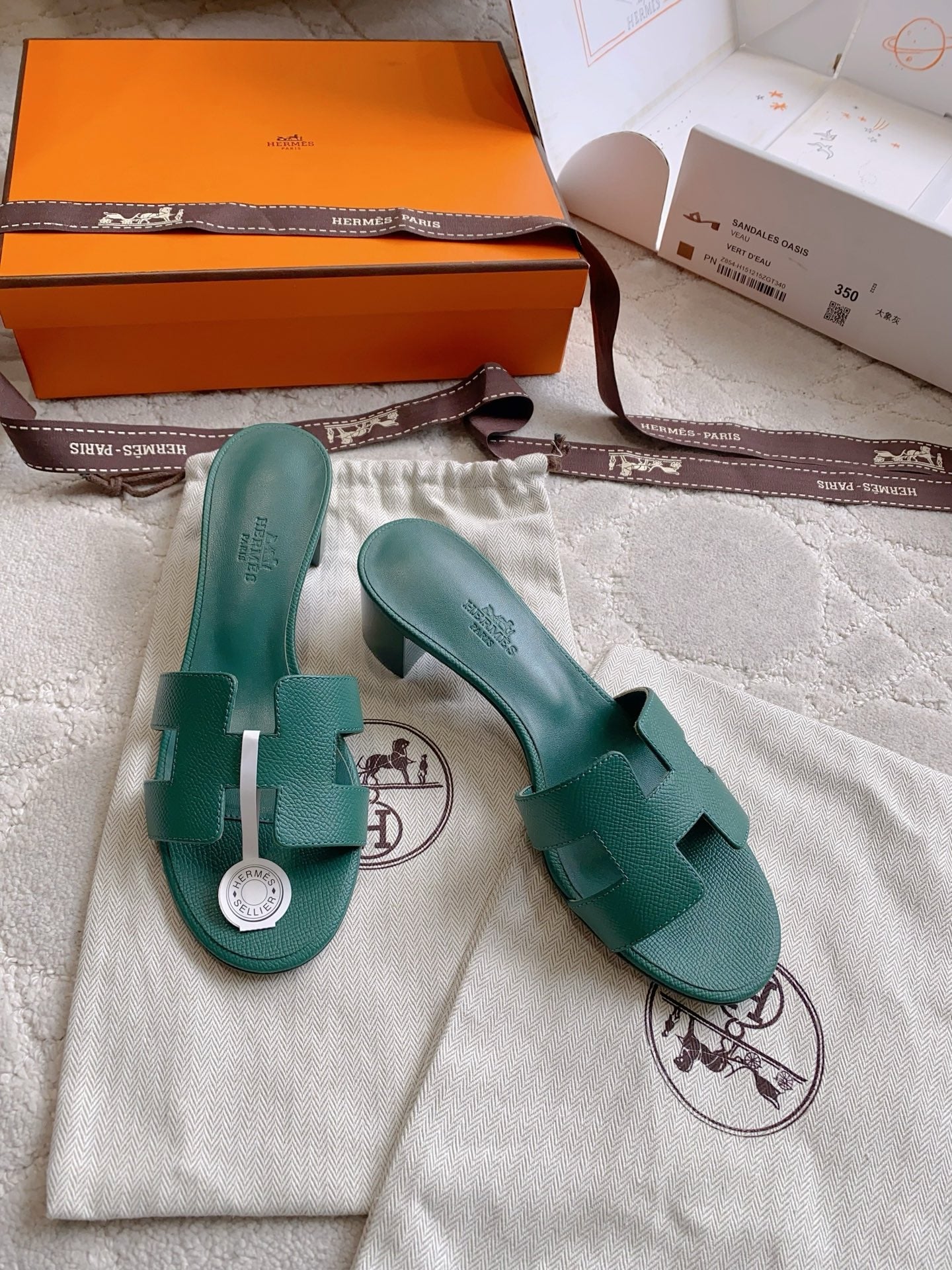 HM 26s Oran Sandal Teal Green Espom Goatskin 724267