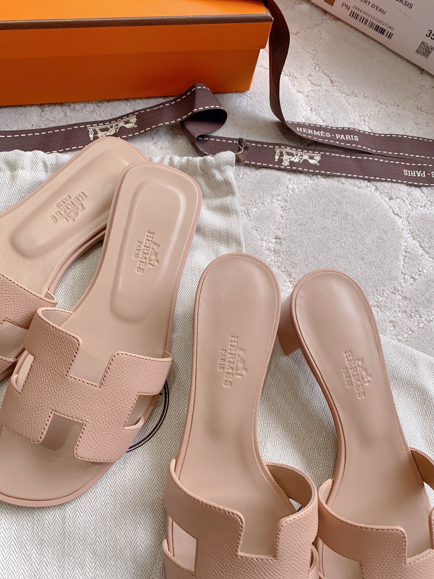 HM 26s Oran Sandal Dusty Peach Espom Goatskin 724272