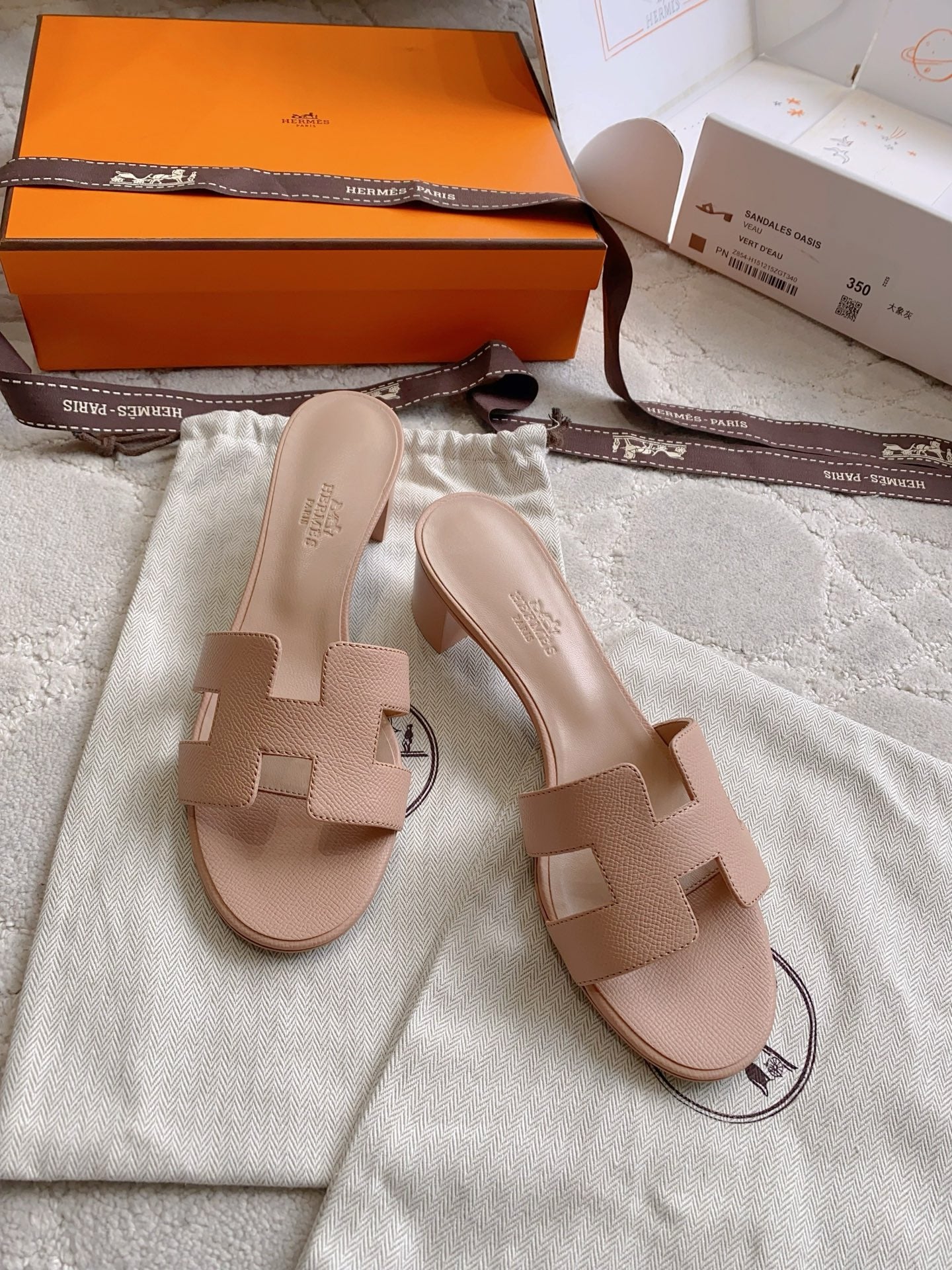 HM 26s Oran Sandal Dusty Peach Espom Goatskin 724272