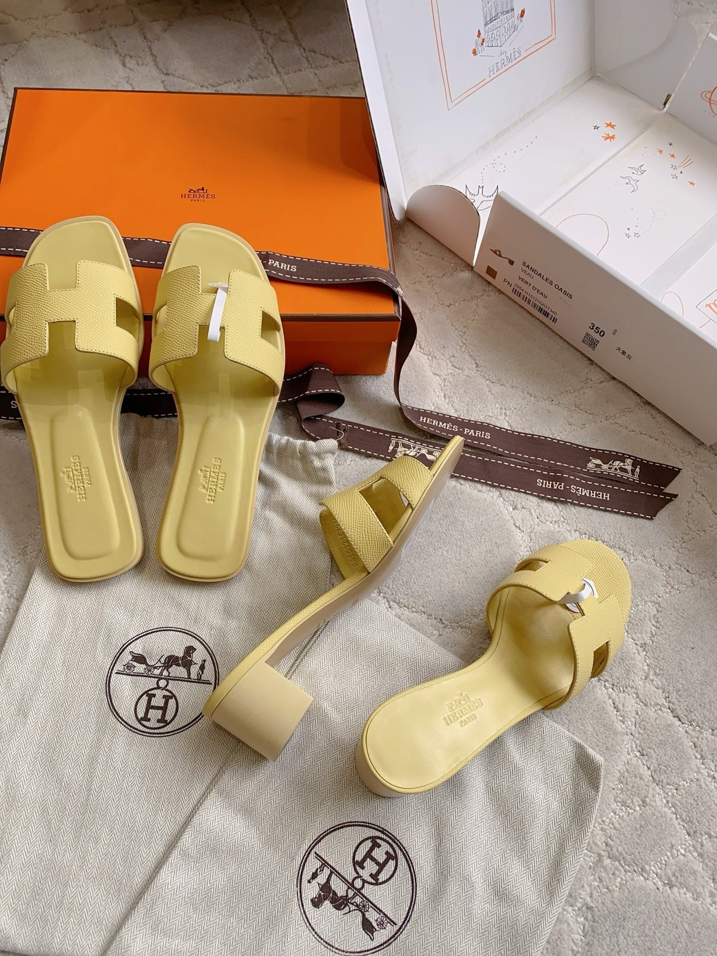 HM 26s Oran Sandal Lemon Yellow Espom Goatskin 724273