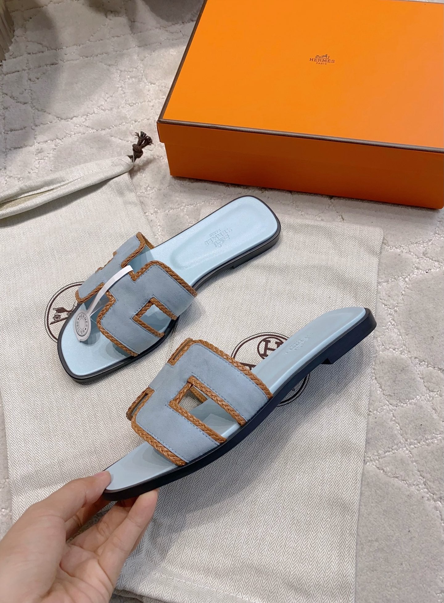 HM 26s Oran Sandal Light Blue Grey Suede Goatskin 724349