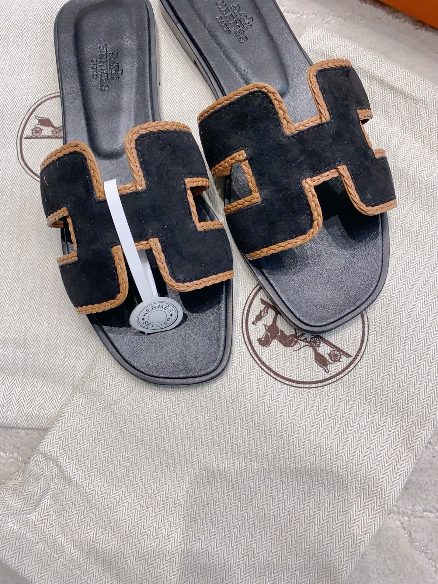 HM 26s Oran Sandal Black Suede Goatskin 724344