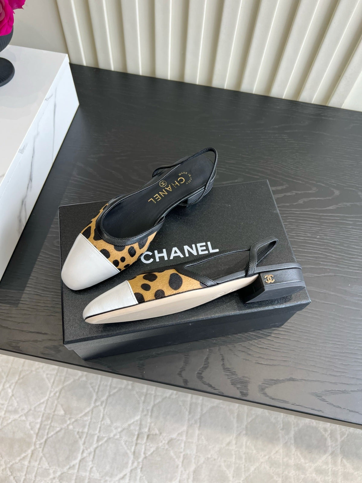 CC 26s Slingback Black Beige Horsehair 850776