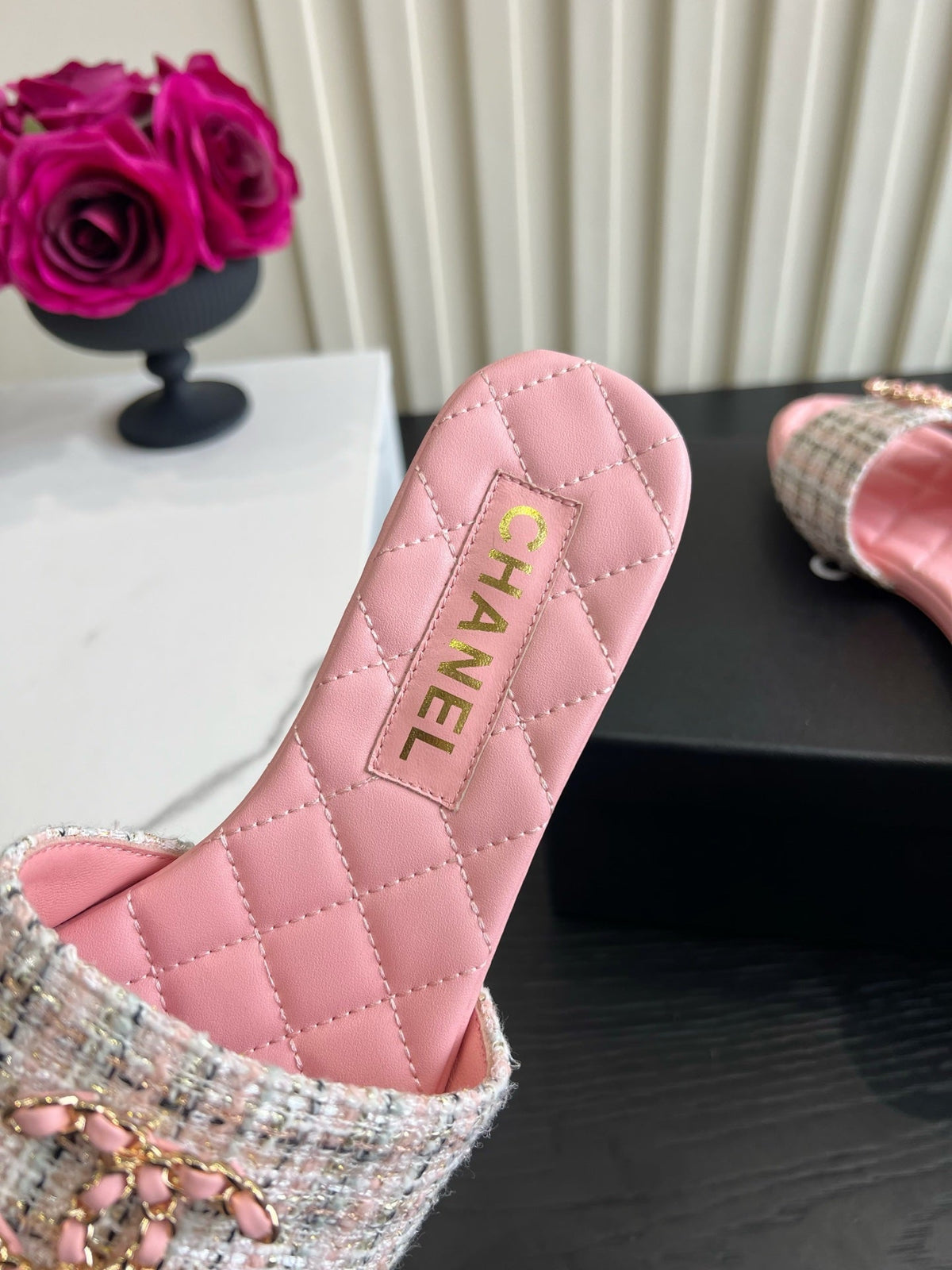 CC 26s Flat Sandals Light Pink Quited Leather 906223