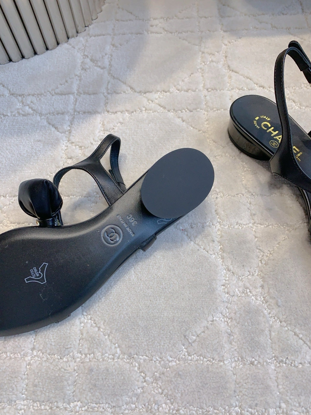CC 26s Bow-Tie Flat Sandals Black Lambskin 906128
