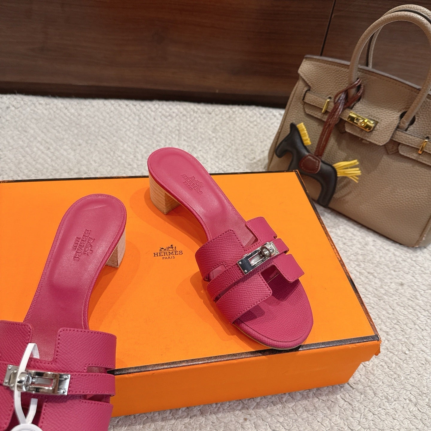 HM Kelly Buckle Sandals 5cm Hot Pink Leather 804988