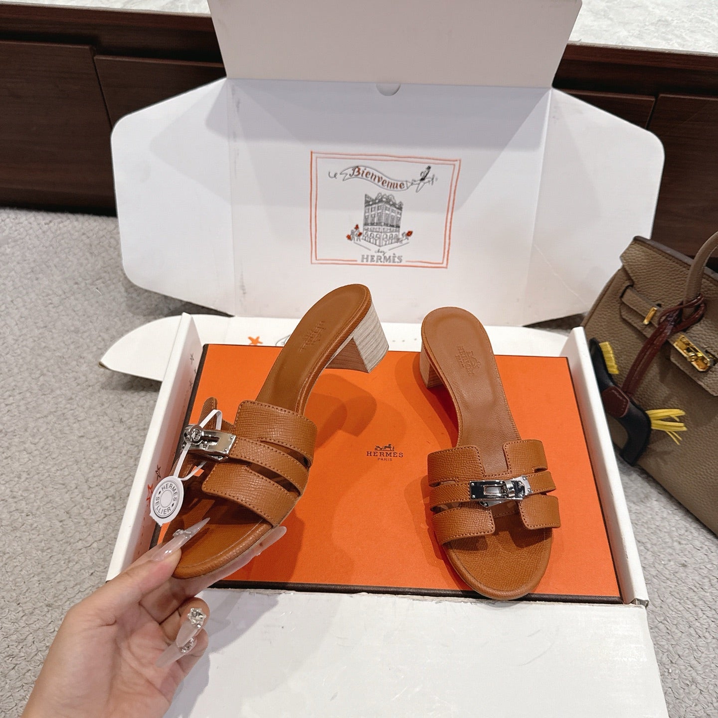 HM Kelly Buckle Sandals 5cm Brown Leather 805004