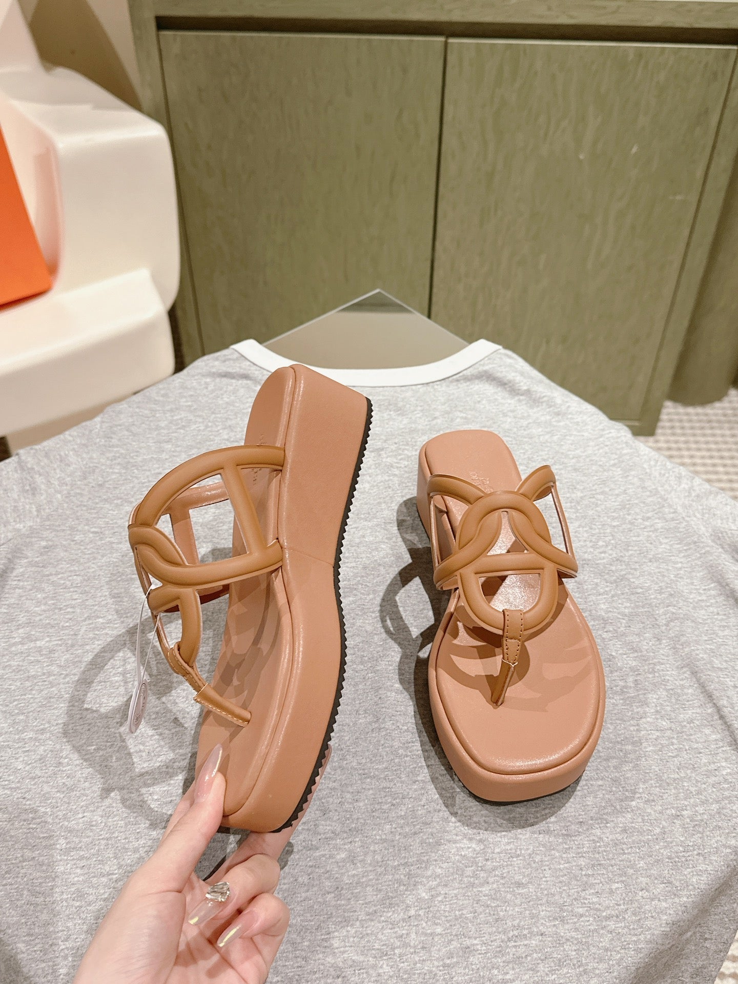 HM  Gipsy  Sandals 50mm Light muted browns Sheepskin 484752