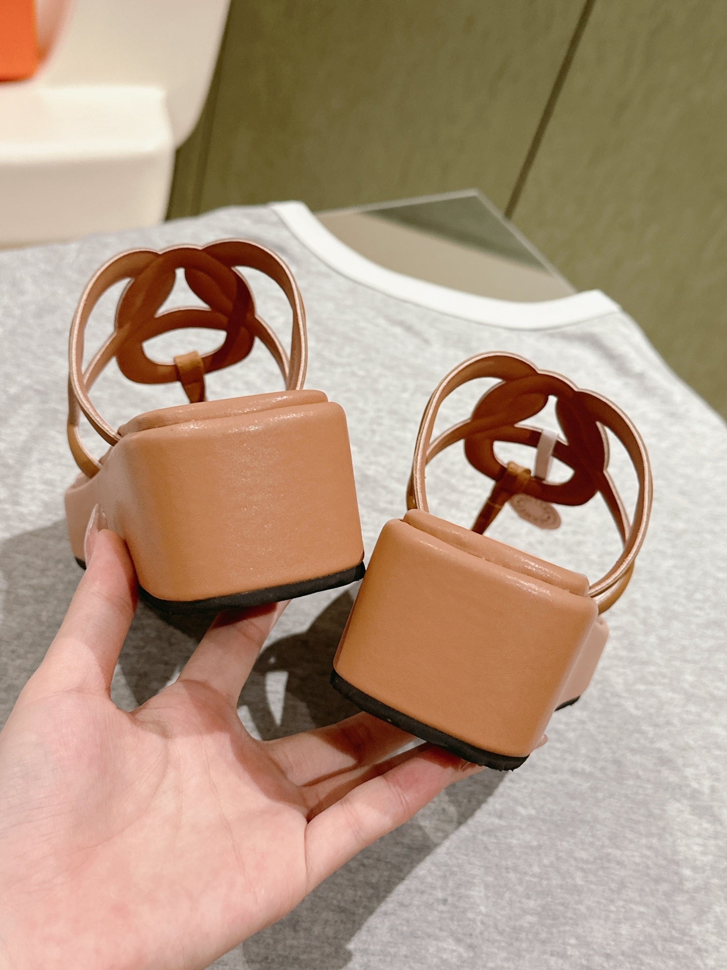 HM  Gipsy  Sandals 50mm Light muted browns Sheepskin 484752