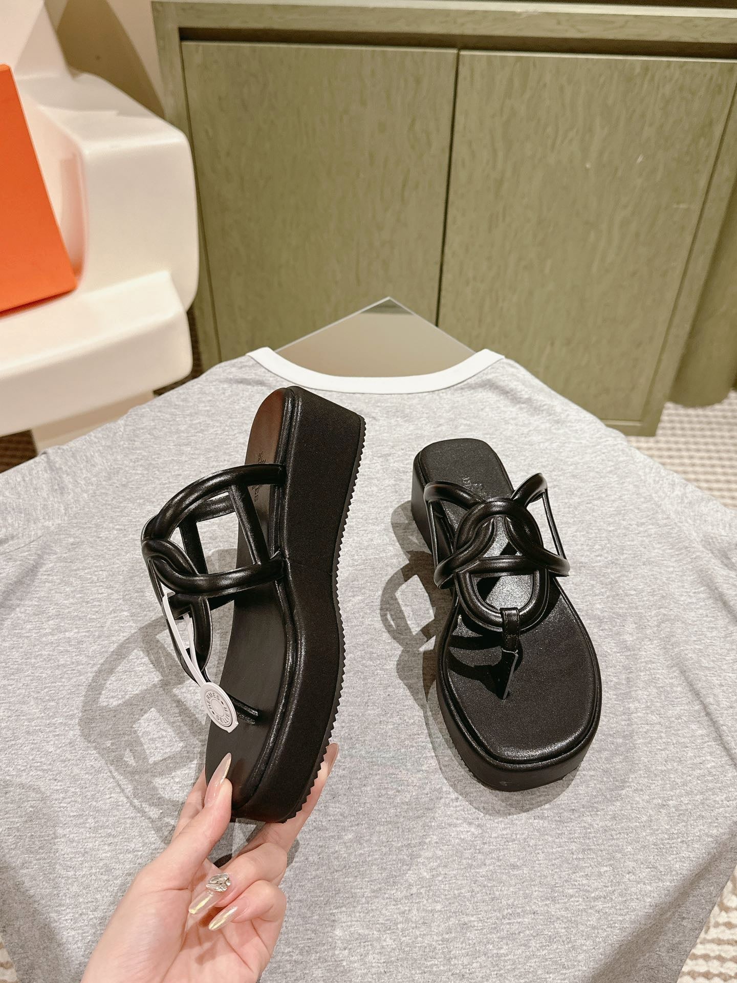 HM  Gipsy  Sandals 50mm Black Sheepskin 484753