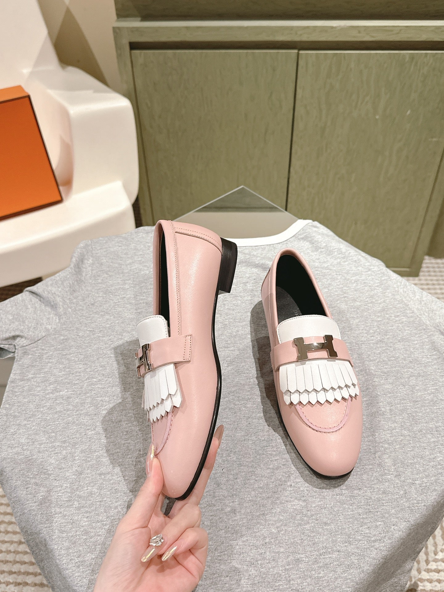 HM Mocassins Royal Loafers  Muted Pink White Sheepskin 445006