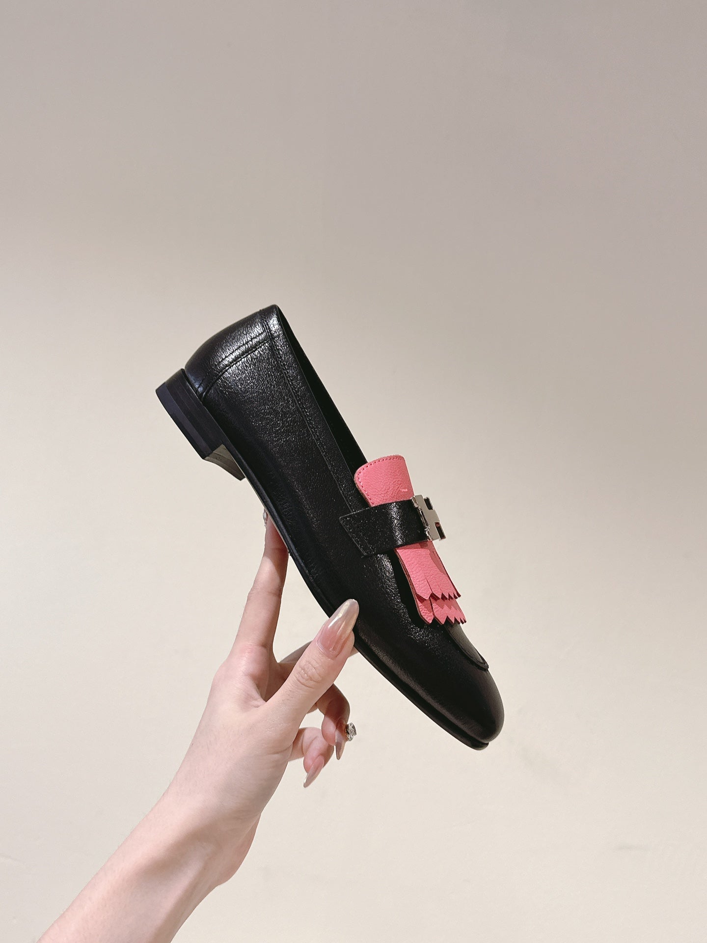 HM Mocassins Royal Loafers Black PInk Sheepskin 445011