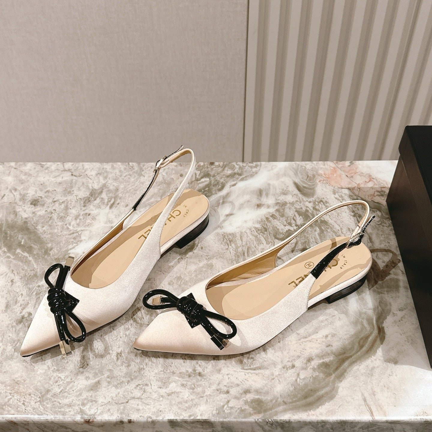 CC 26s Slingback Flat Beige Satin Sheepskin 658476