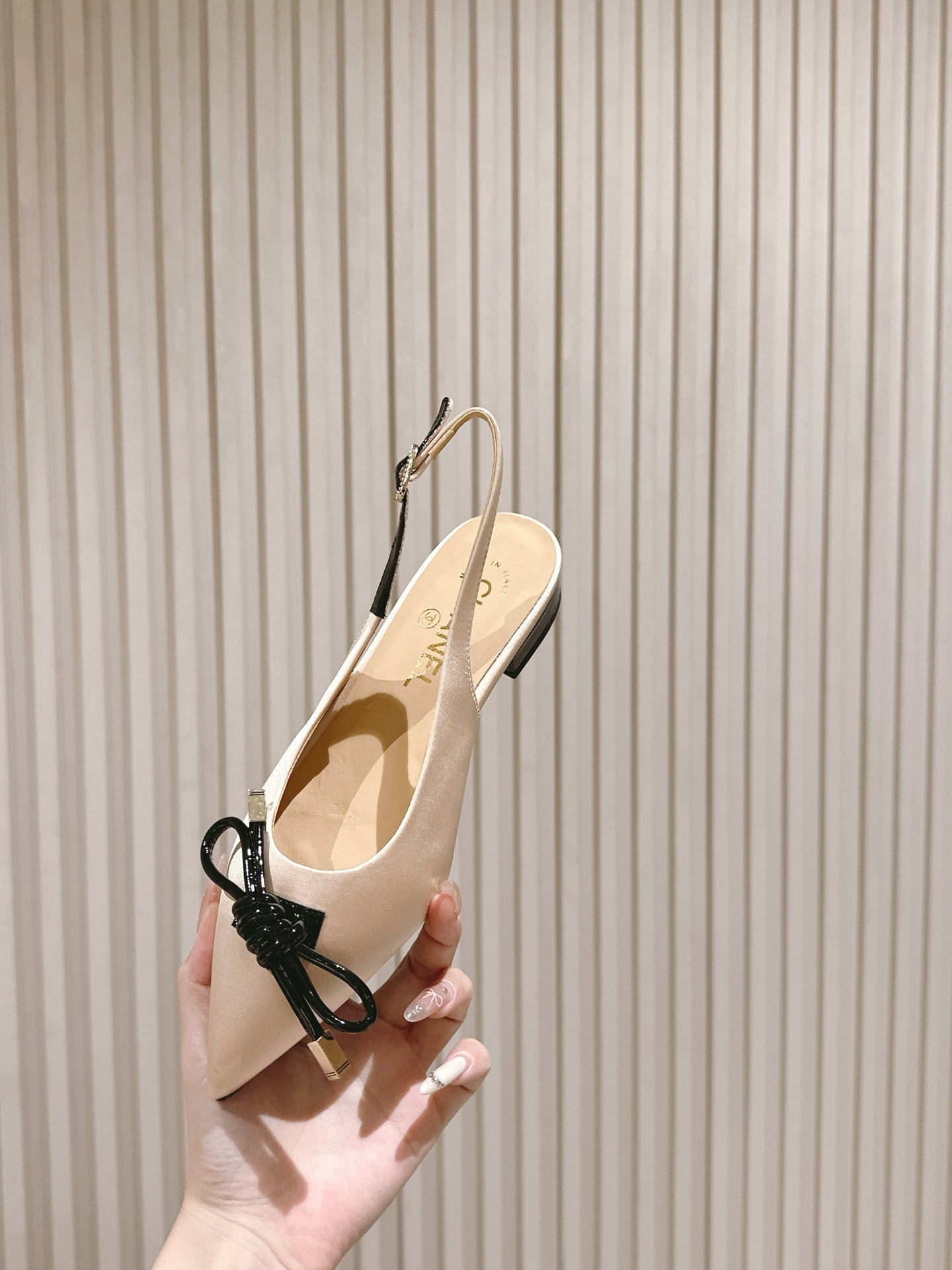 CC 26s Slingback Flat Beige Satin Sheepskin 658476