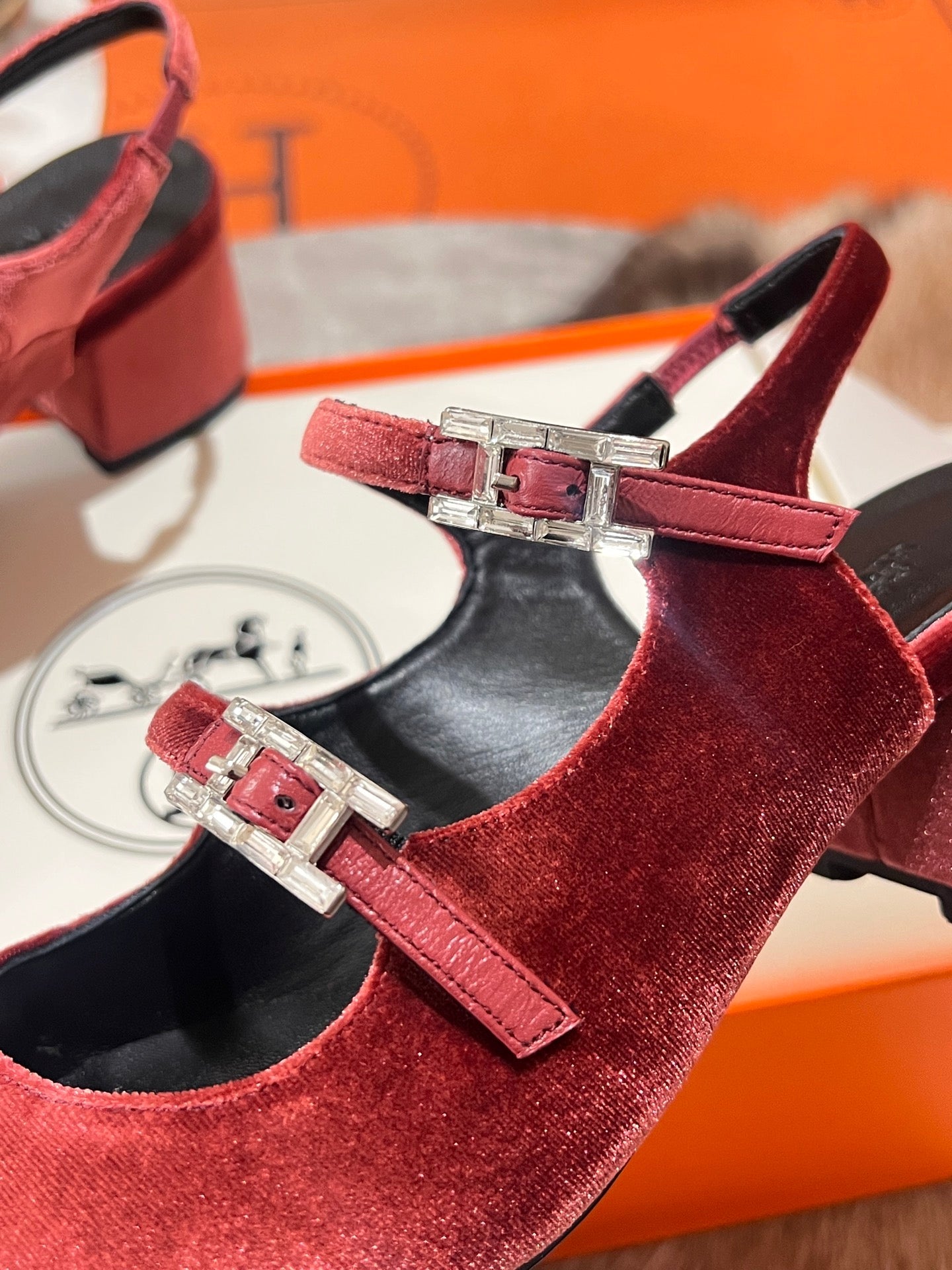 HM Jackie 50 Pump Red Velvet 680230