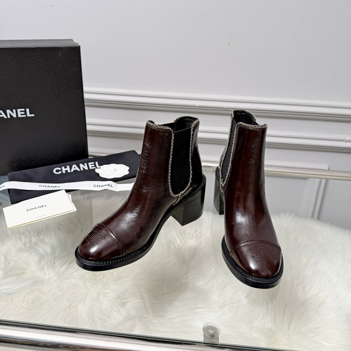 CC 26s Ankle Boots Brown Glossy Leather 101930