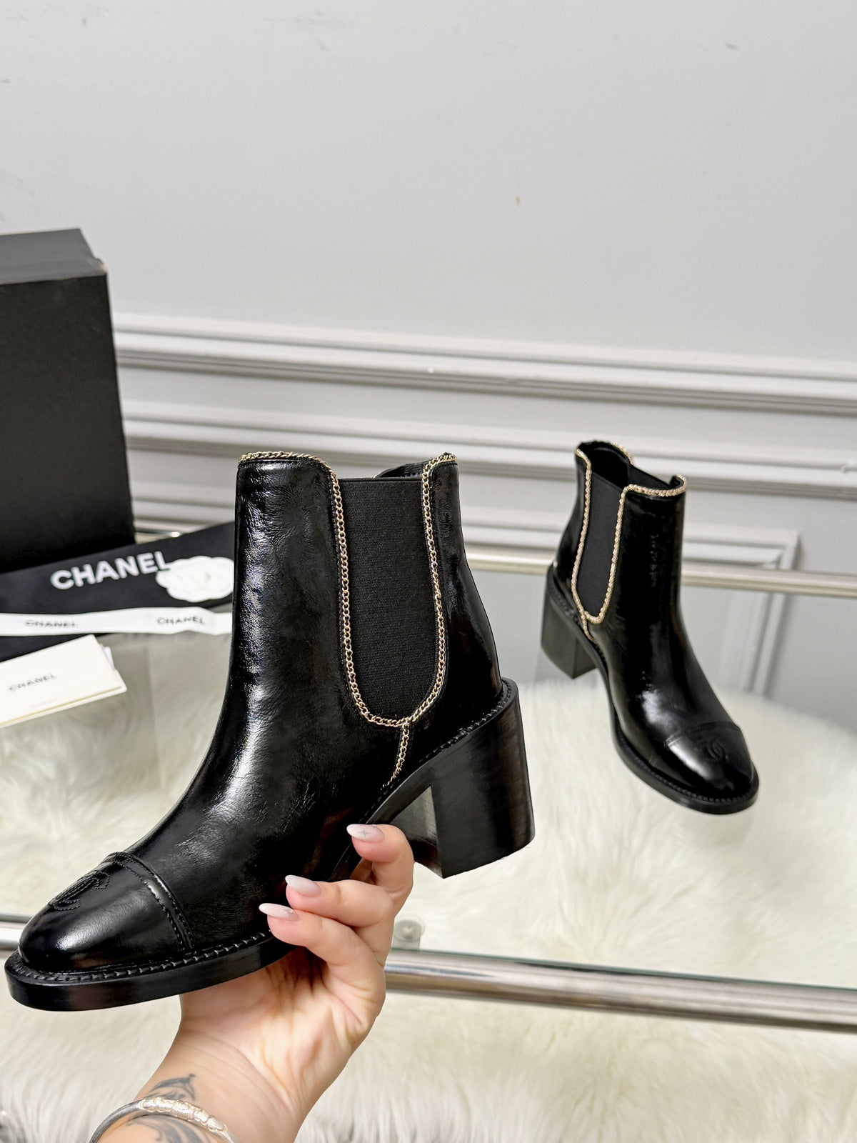 CC 26s Ankle Boots Black Glossy Leather 101931