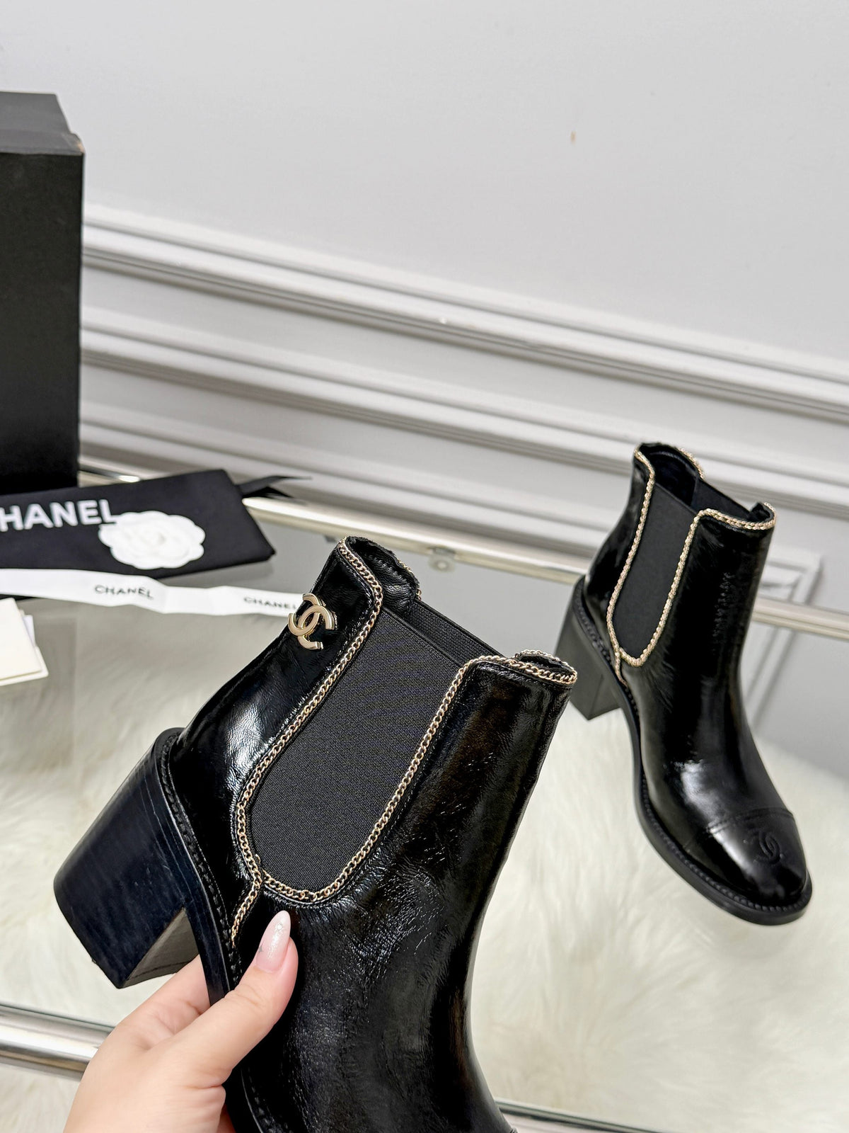 CC 26s Ankle Boots Black Glossy Leather 101931