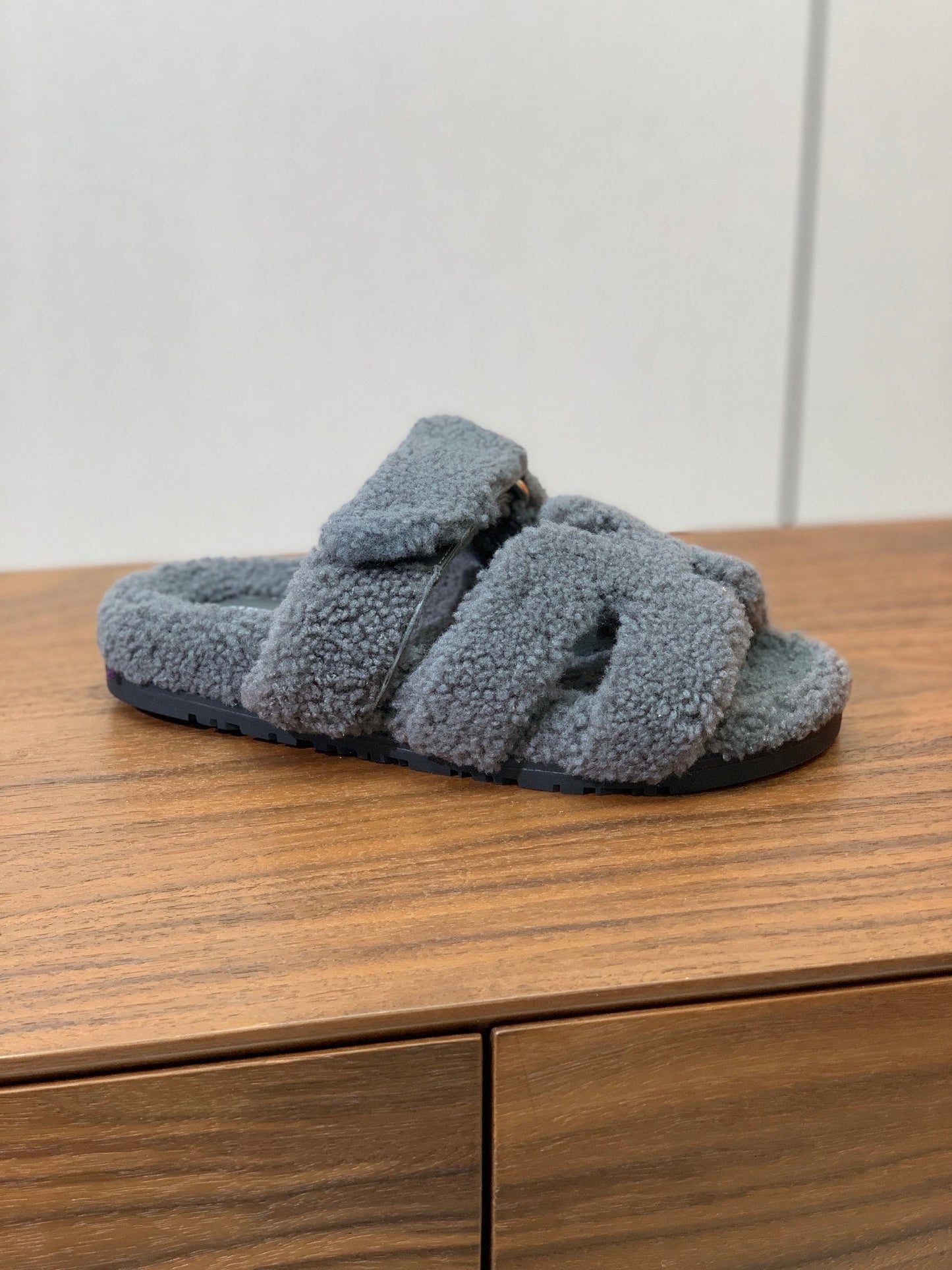 HM Chypre Sandal In Dark Grey Lamb Wool 984183