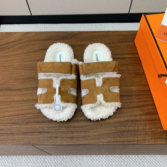 HM Chypre Sandal In Brown Mix White Fleece And Suede 984200
