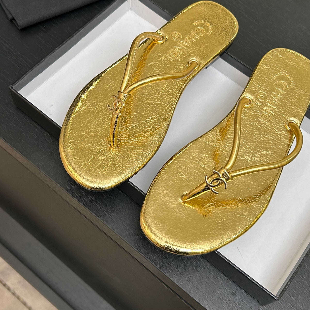CC 2026 Thong Sandal Gold Metalic Calfskin