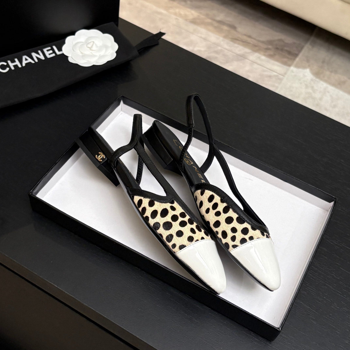 CC 26s Classic Slingback Flat Black Beige White Horsehair Patent Leather 907632