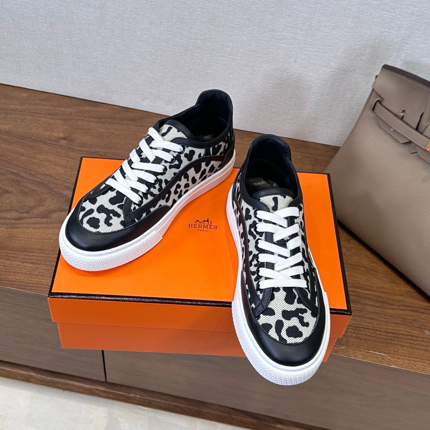HM Get Sneaker Black White Prunoir Canvas and Calfskin 543797