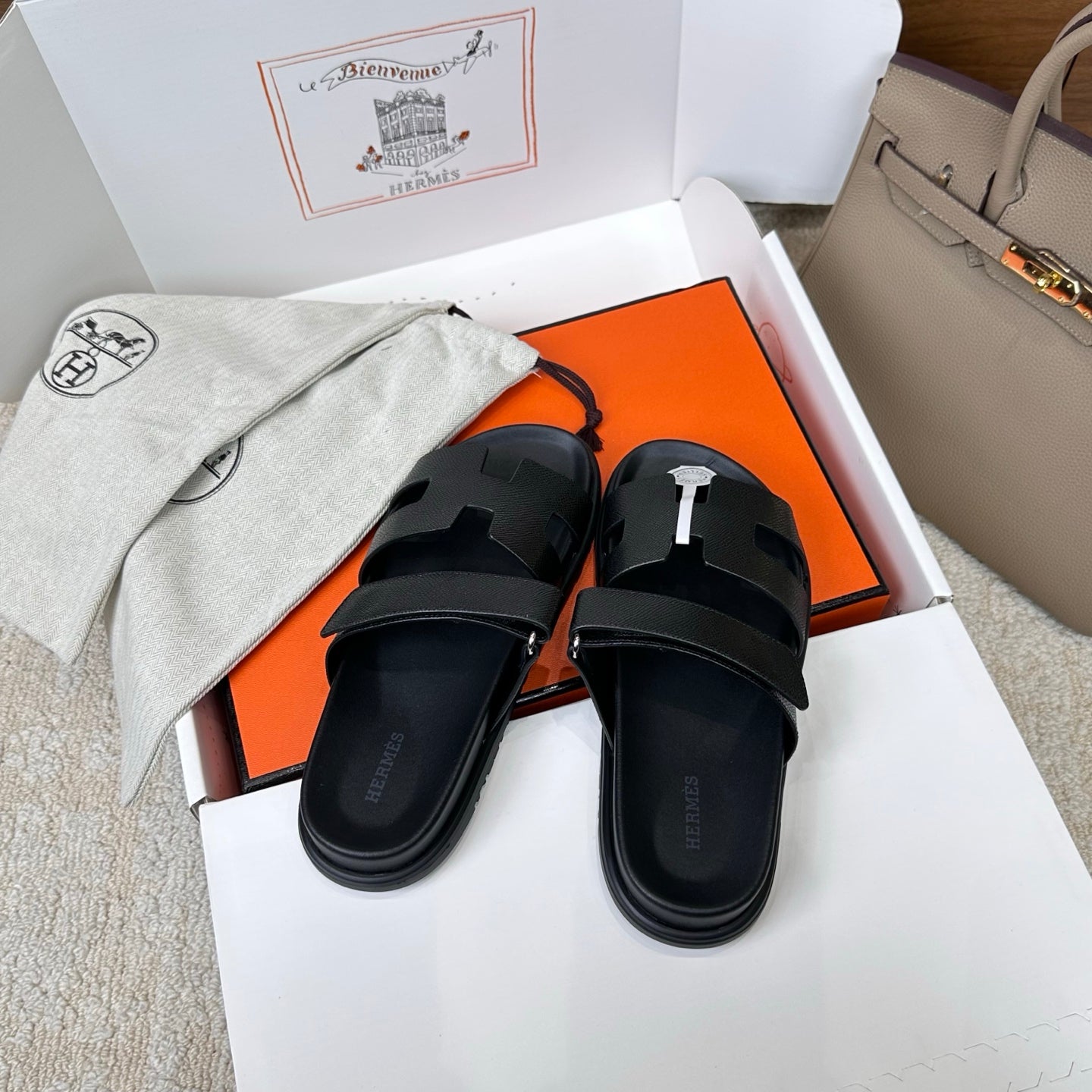 HM Chypre Sandal Black Espom Leather 862387