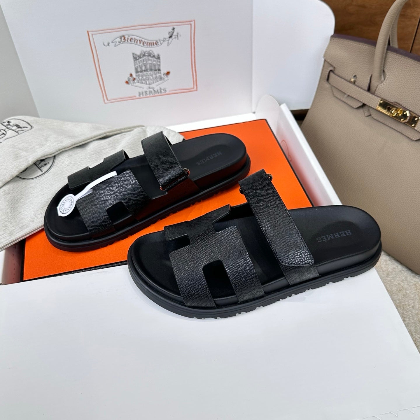 HM Chypre Sandal Black Espom Leather 862387